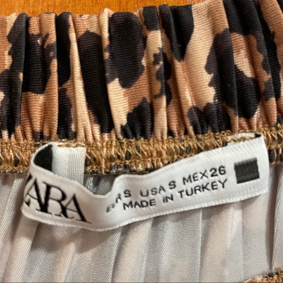 Zara Skirt Leopard/Cheeta Print size Small - Picture 3 of 3